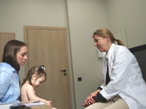 Read more about the article Kada reikia vaiką atvesti pas ortopedą-traumatologą?
